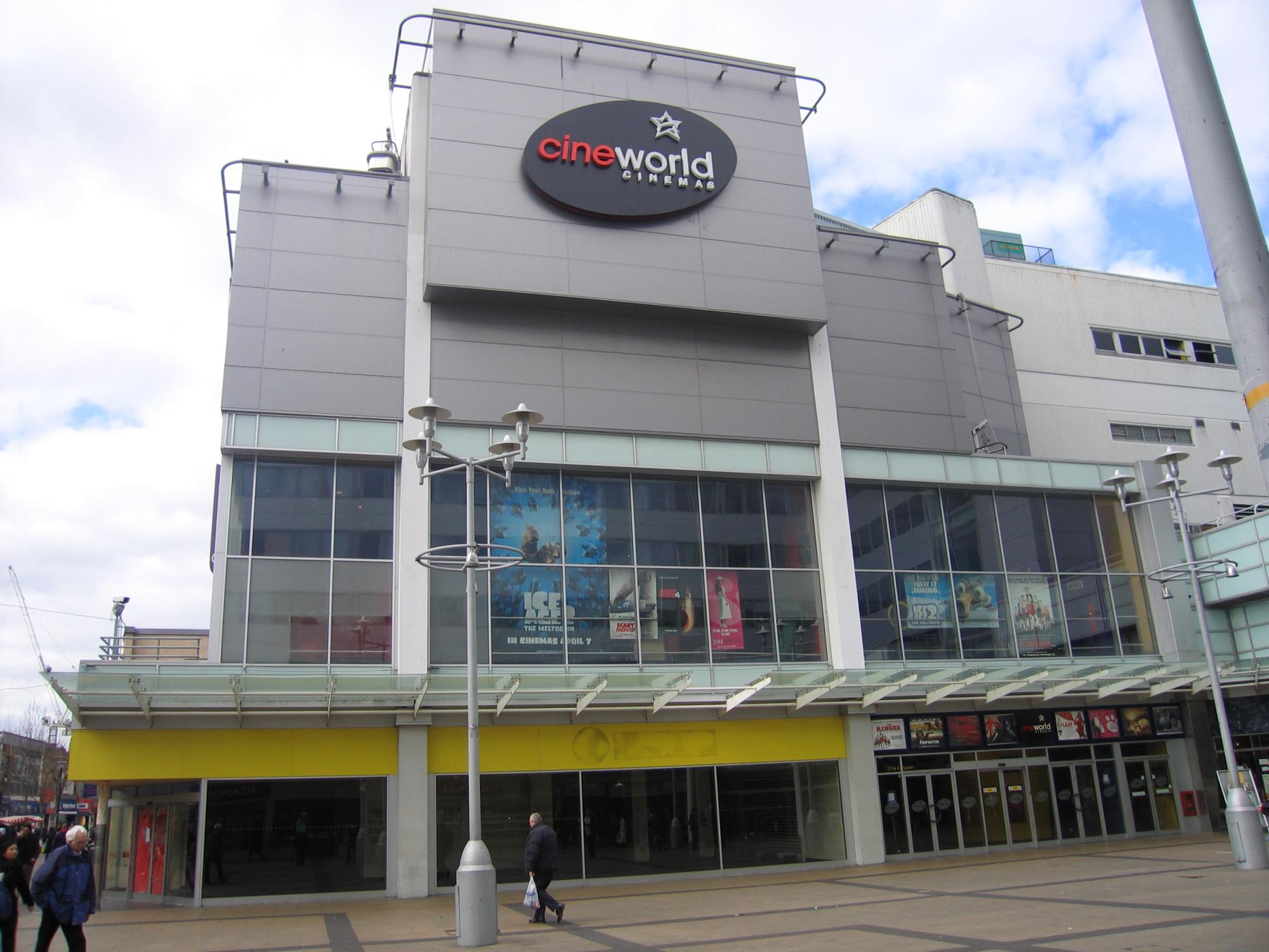 Cineworld Cinema Slough I Also Visited This Cinema When It Was A Gallery Cinema And A Virgin Cinema Cinema Slough Gallery
